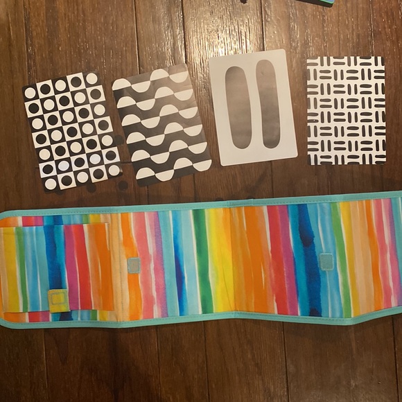 Lovevery Toys Lovevery Tummy Time Folding Black And White Contrast